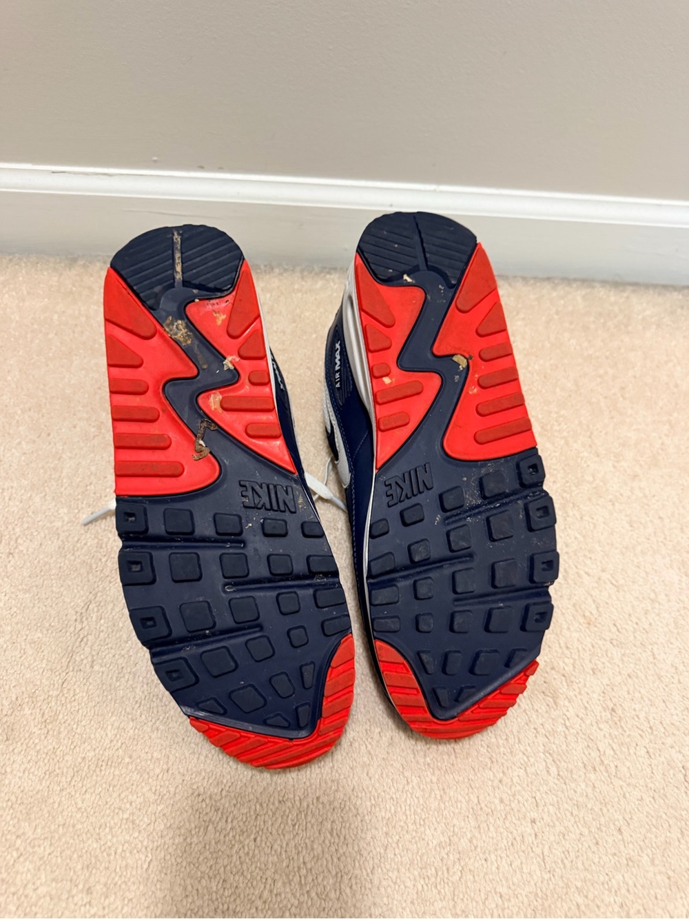 Nike Men's Navy, White & Red Low-Top Sneakers - Picture 4 of 5